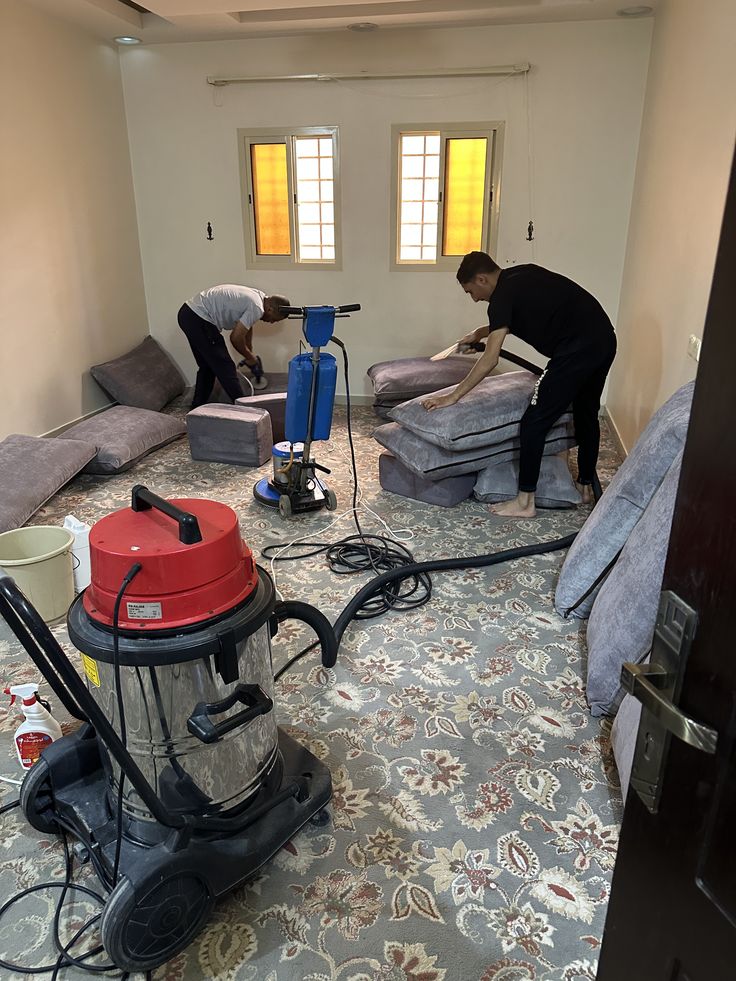 متى تحتاج إلى شركة تنظيف مجالس بالرياض؟ علامات لا يجب تجاهلها