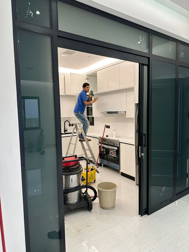 شركة تنظيف فلل بالرياض | تنظيف عميق للفلل والمجالس والملاحق بأجهزة متطورة